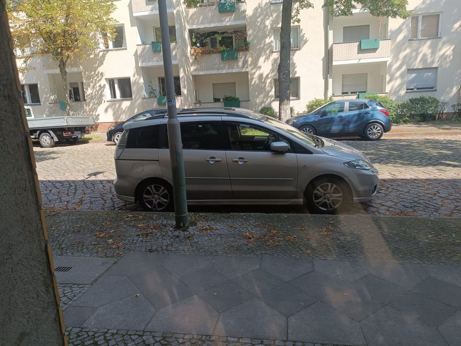 Mazda  5 мінівен