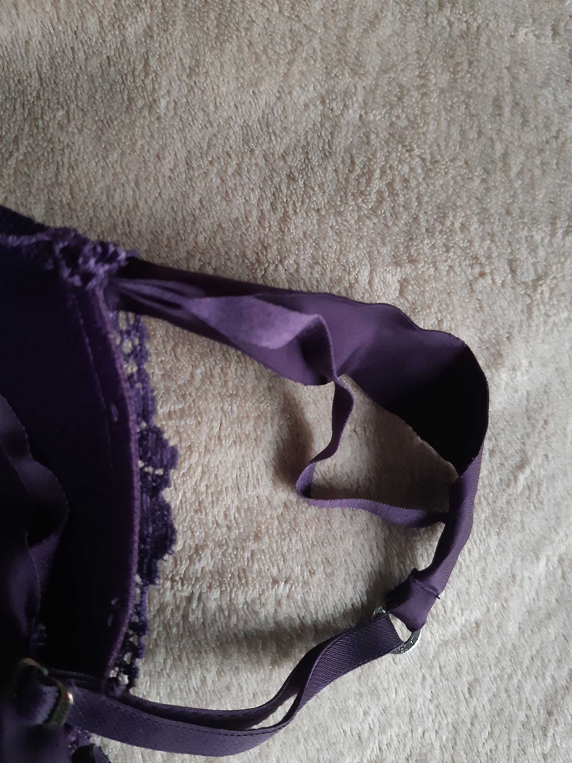 La senza zestaw figi rozmiar S biustonosz 75B push up