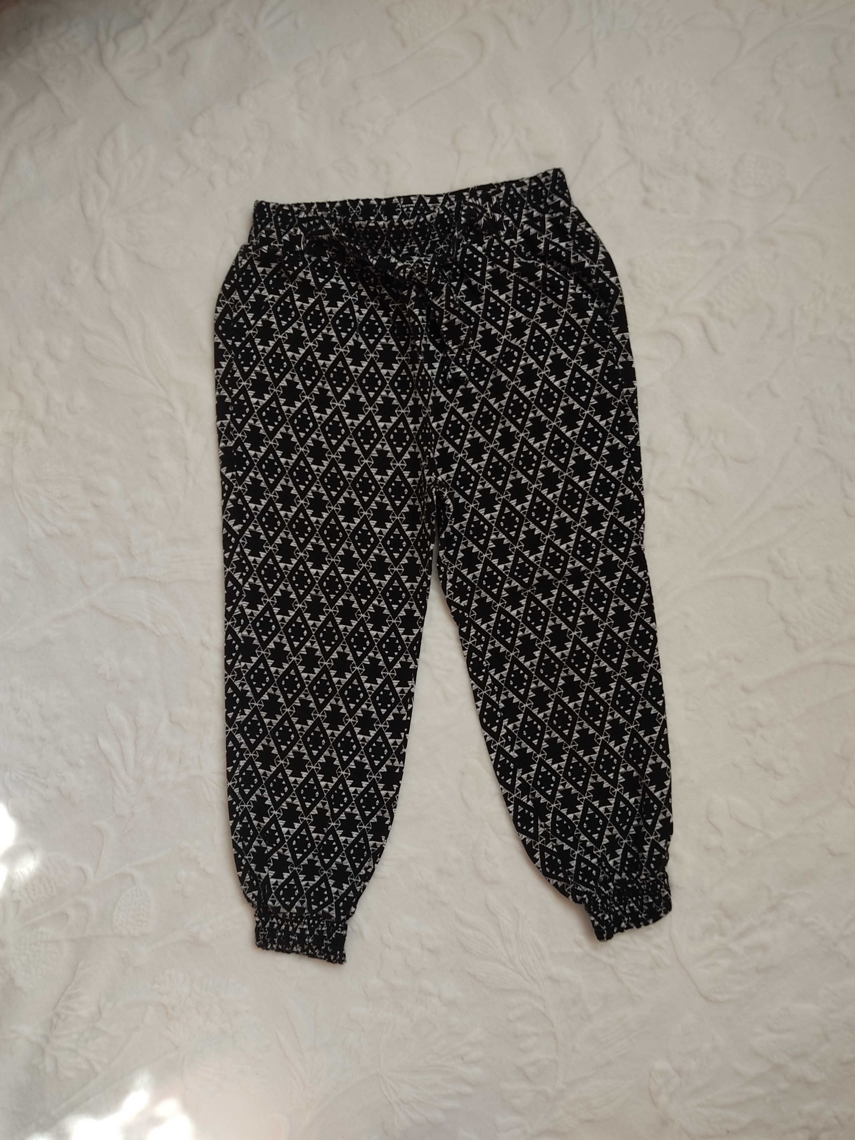 Spodnie letnie alladynki / joggerki rozm. 104 firmy Primark