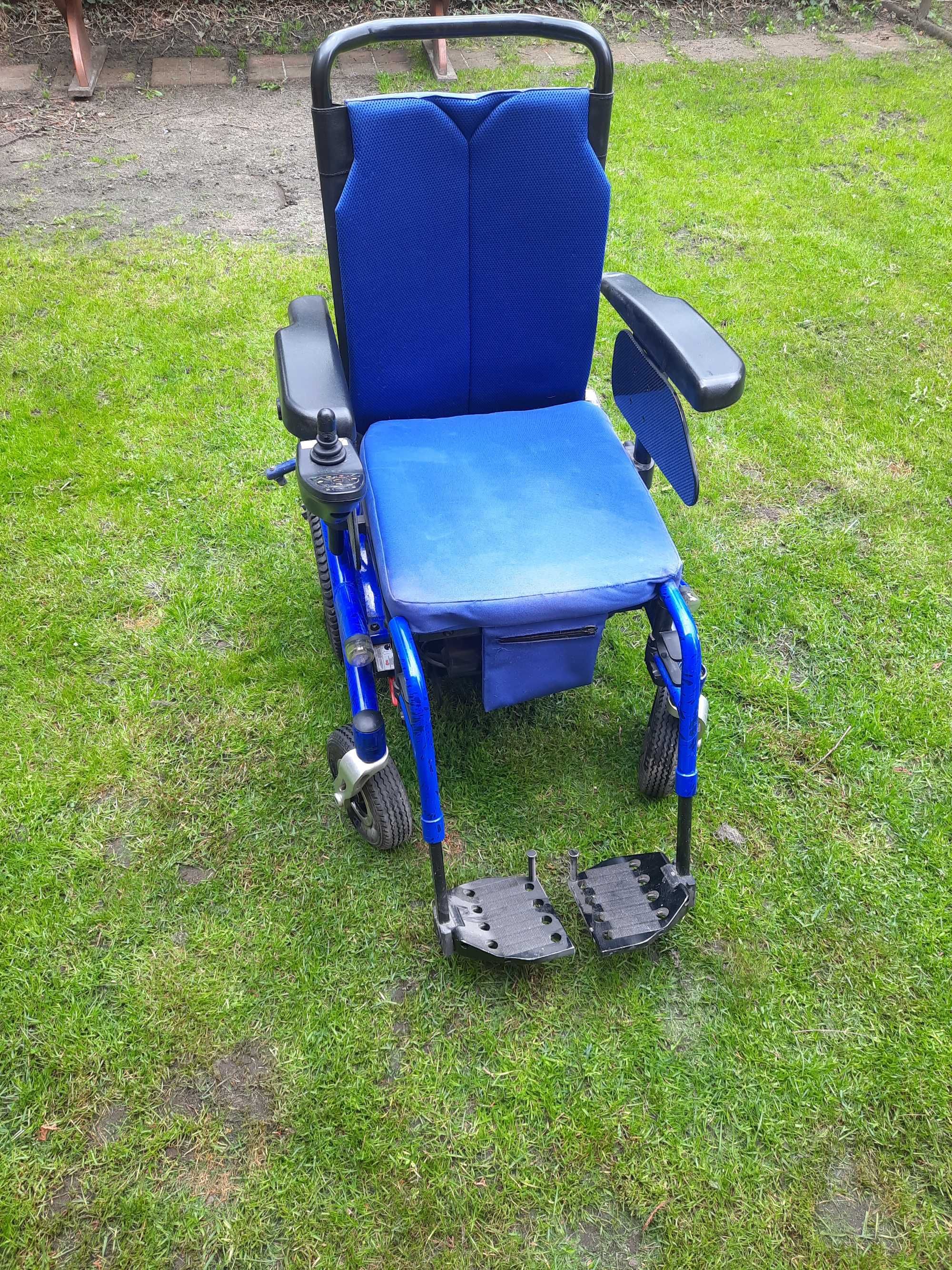 Elektryczny wózek inwalidzki- Rocet