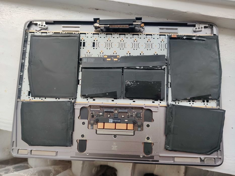 Apple MacBook 12 A1534 на запчастини екран клавіатура тачпад