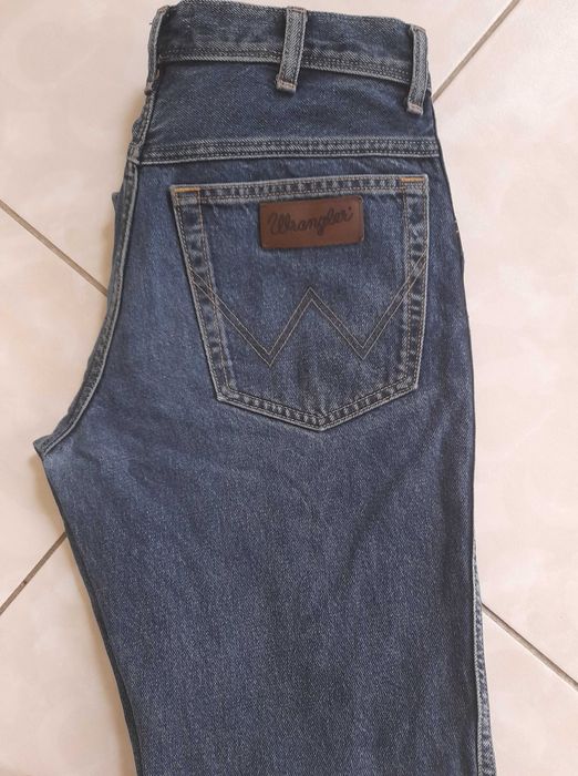 jeans Wrangler model Authentic Texas Straight W32 L32 gruba bawełna