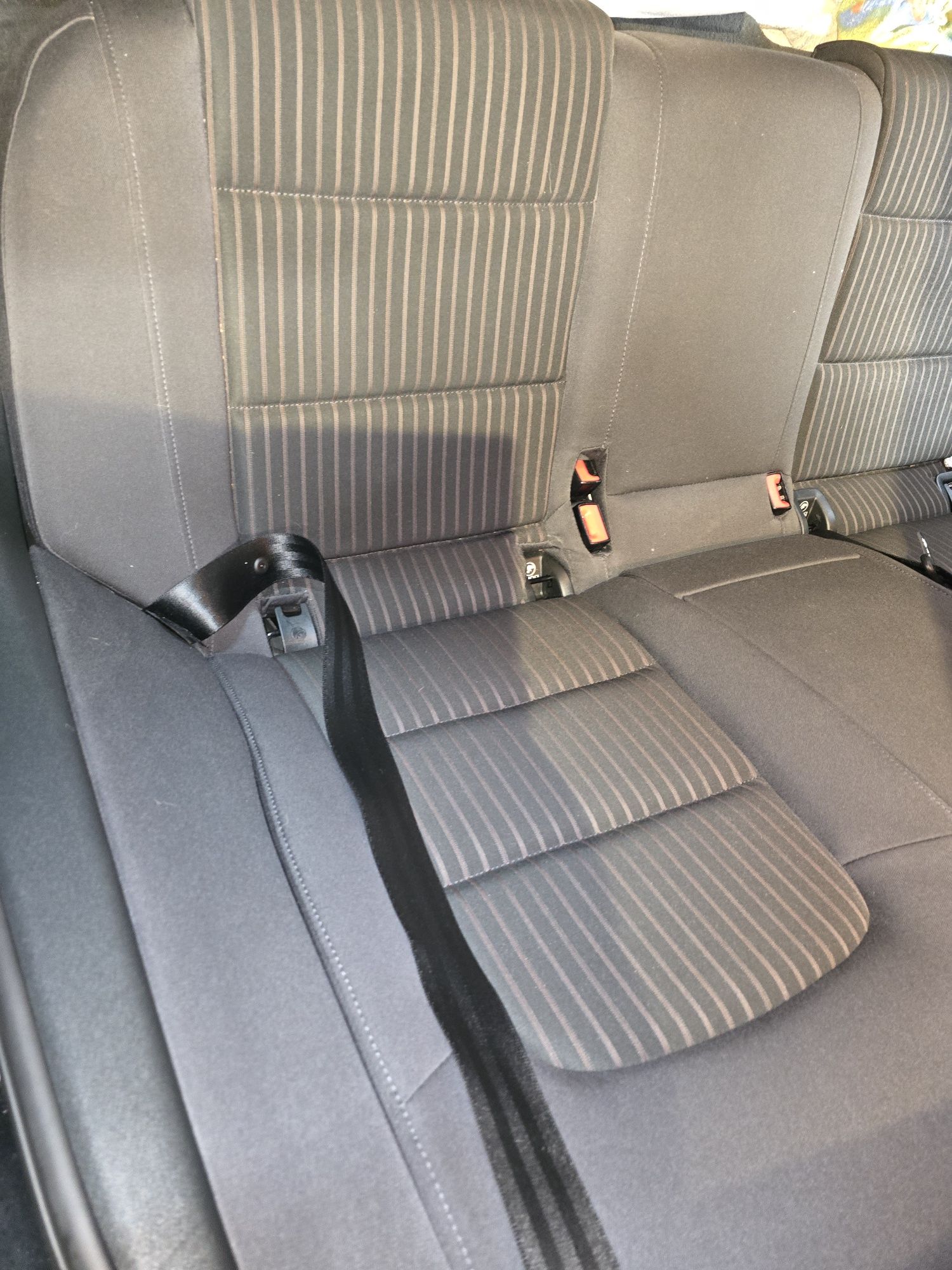 Fotele kanapy materiał Audi B8 lift combi 14r. Idealny stan