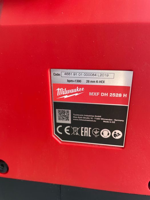 Milwaukee MXF DH2528 H/Акумуляторний відбійний молоток мілвоке