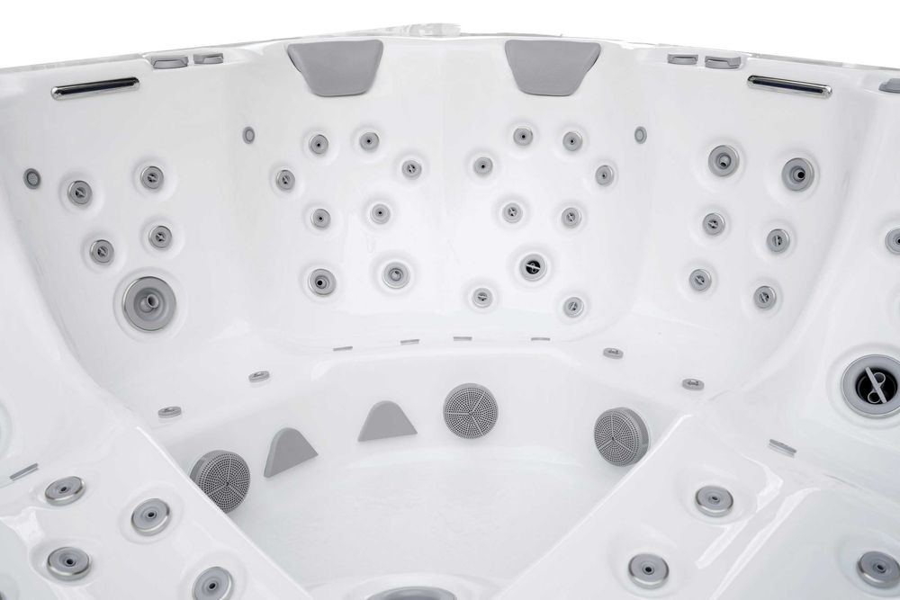 Jacuzzi FROST KÖLD ECO już w Polsce– pompa ciepła + 86 dysz
