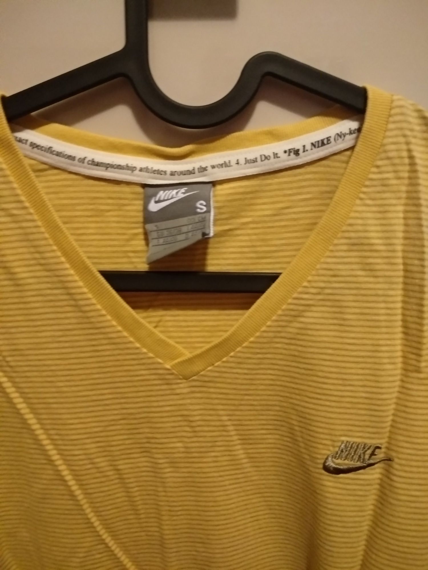 T-shirt koszulka sportowa firmy Nike 36/6