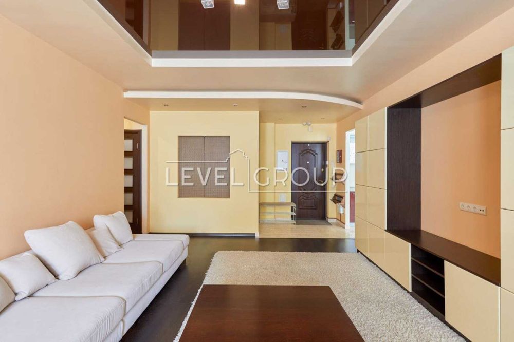 Простора трикімнатна квартира з ремонтом Голосіїво Голосіївський парк