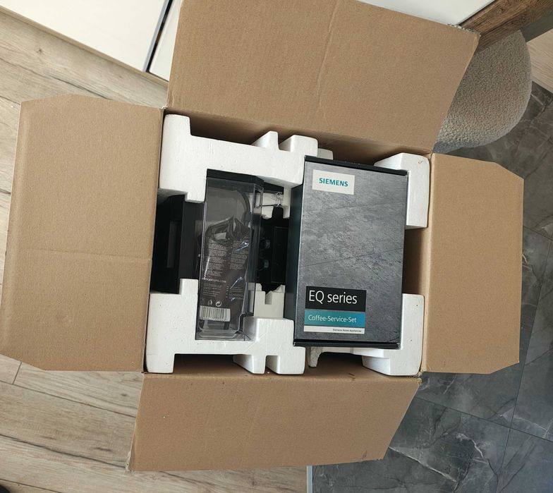 Automatyczny ekspres do kawy SIMENS EQ.500