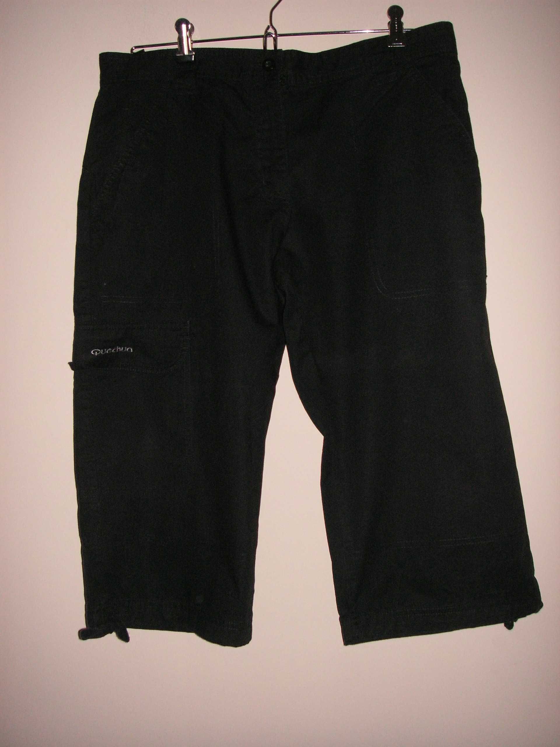 Calções Quechua Preto e Blusa / Túnica Isis Branco e Fio Prateado