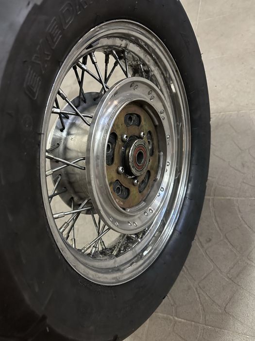 Продам колесо заднє на Honda Shadow 1100.