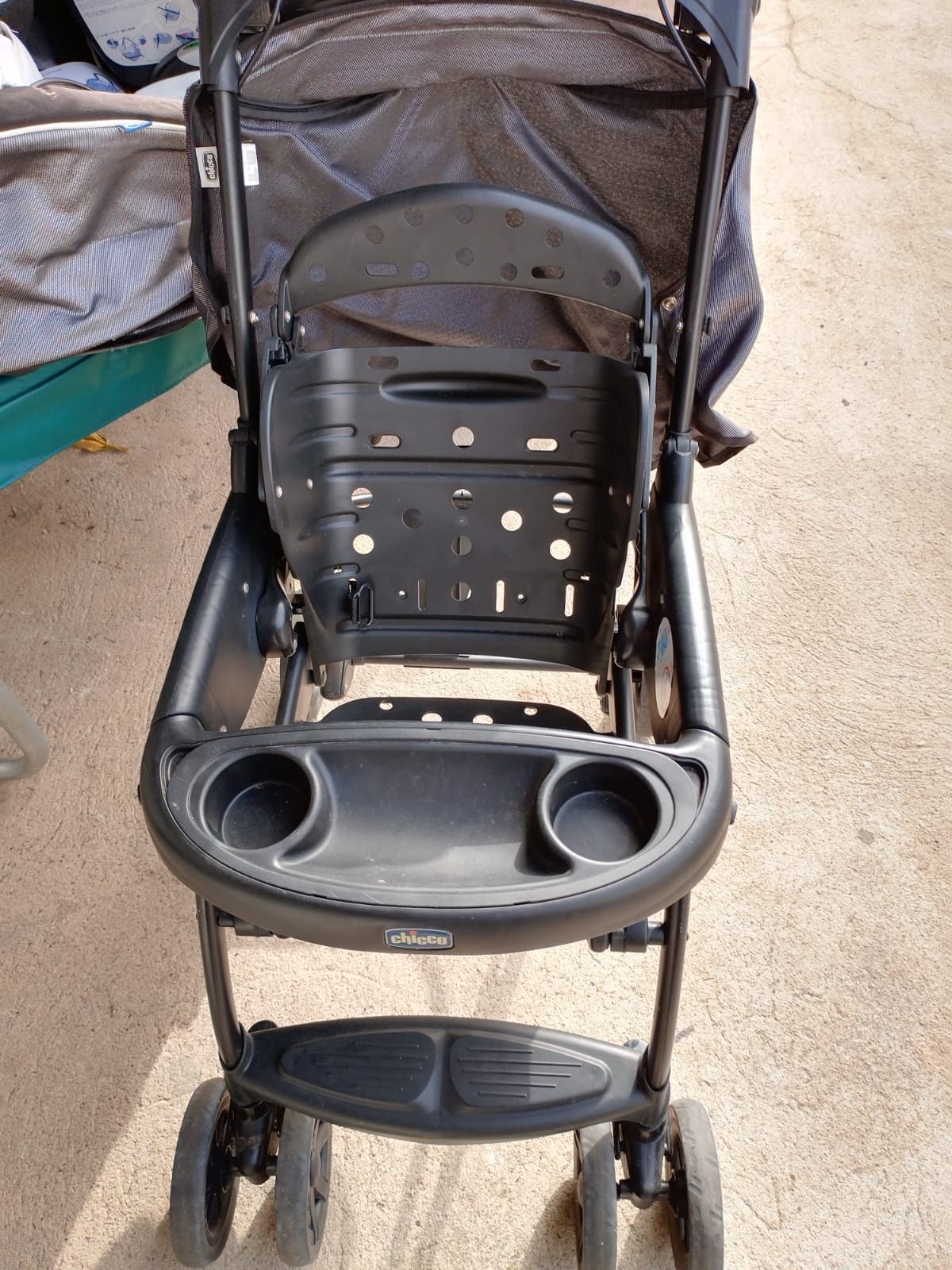 PARA DESOCUPAR Carrinho de bebé + ovo da Chicco