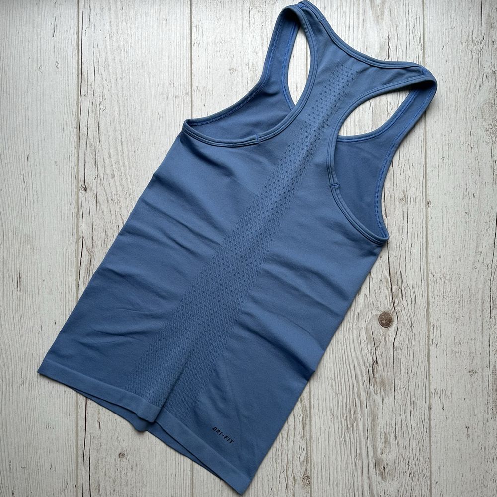 Niebieski damski top bez rękawów koszulka NIKE DRI-FIT sportswear