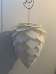 Lampa umage Conia duza biala z kablem i podsufitka