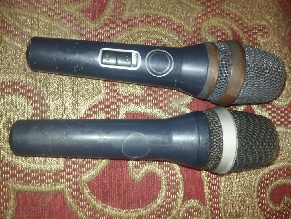 Продам 2 микрофона Akg D5