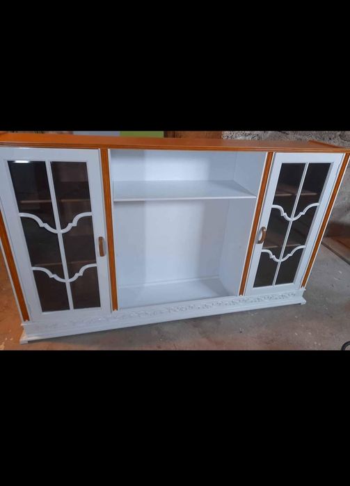 Cristaleira restaurada