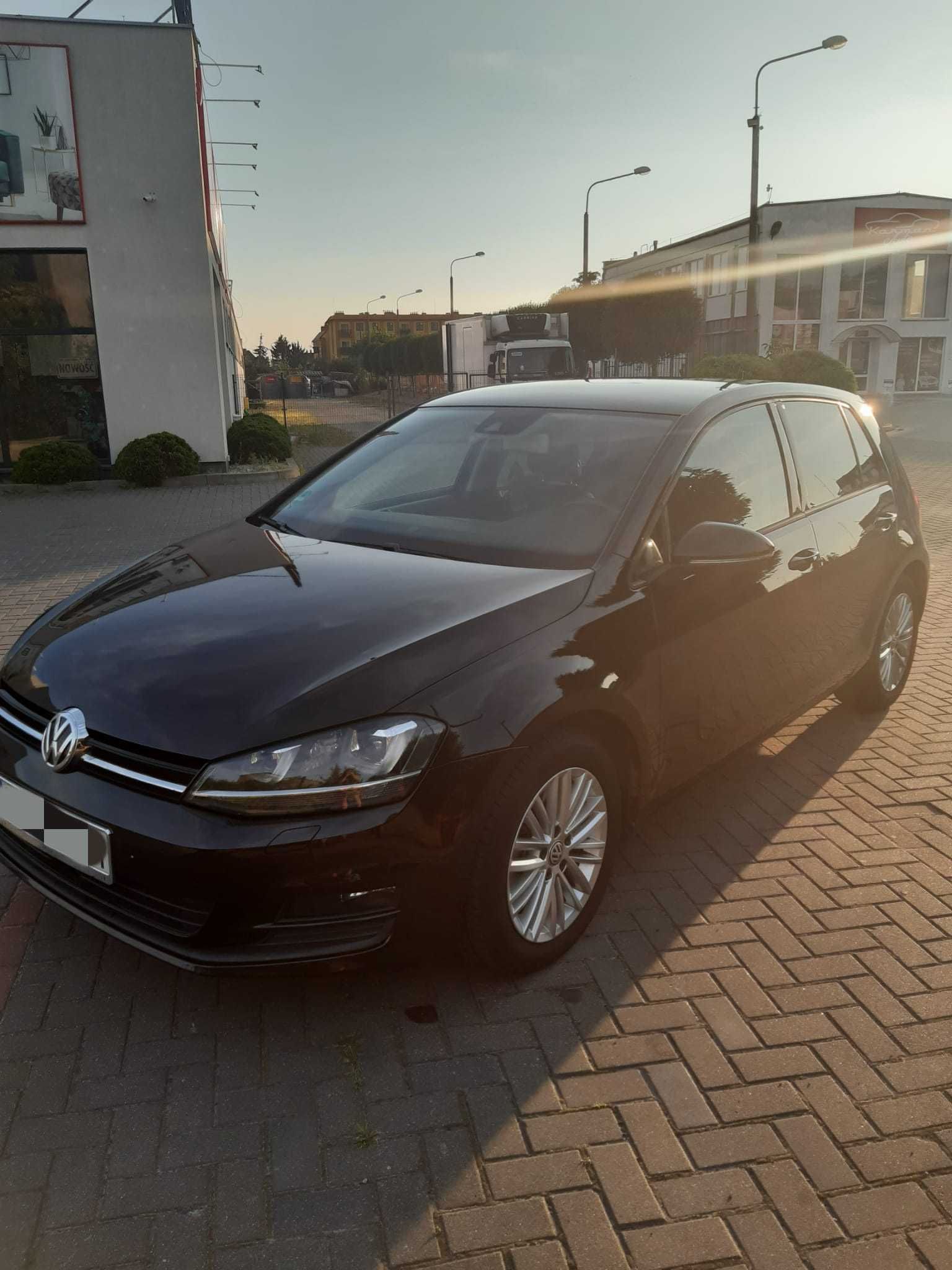 VW Golf VII 2.0 TDi 150 KM 2014 rok Wyposażenie Highline Dynaudio