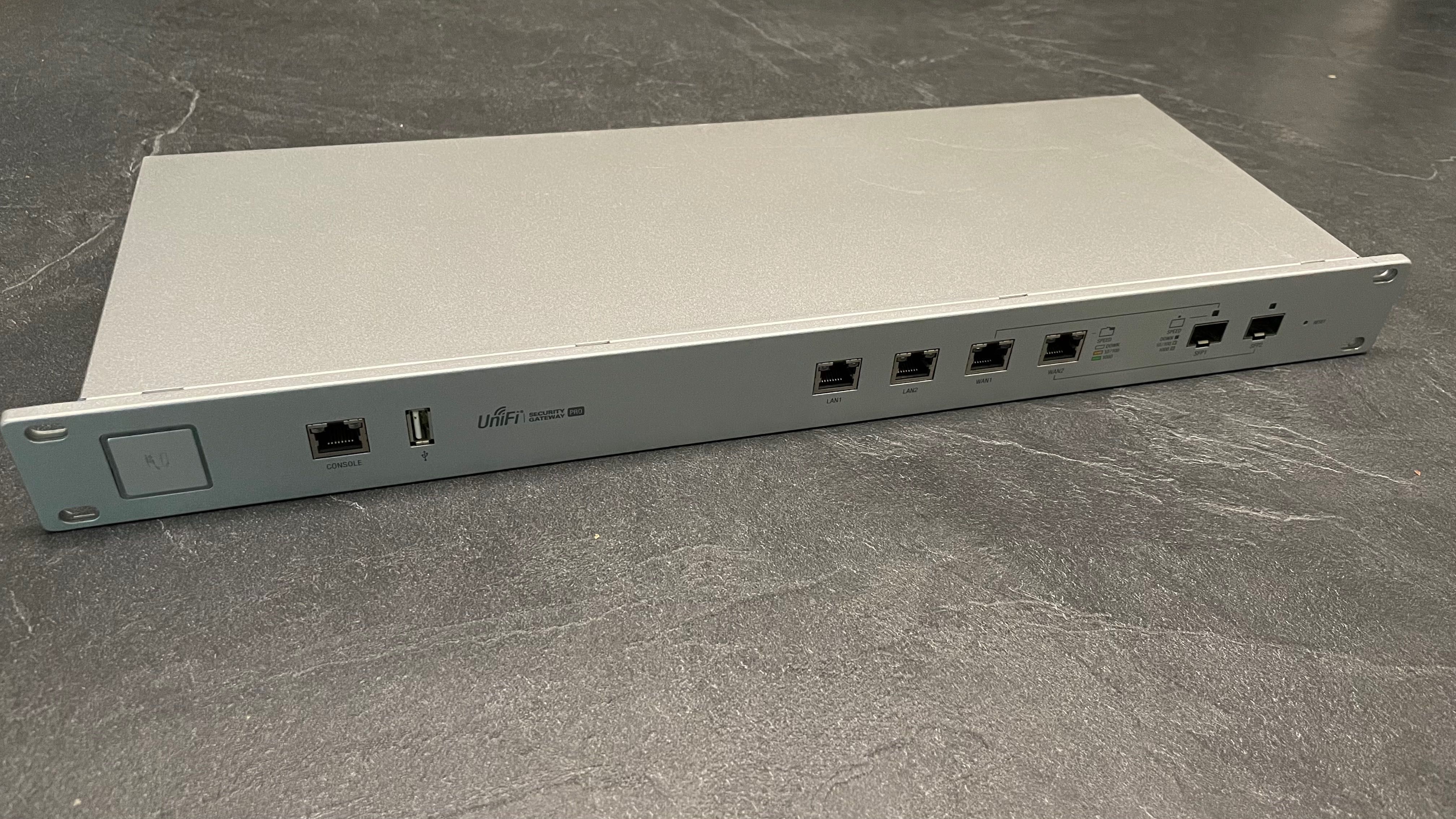 Unifi Ubiquiti Secure Gateway Pro-4 | USG PRO 4