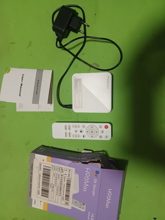 Приставка для телефізора TV box h69max