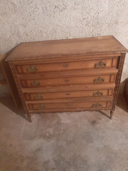 Cómoda antiga para restauro