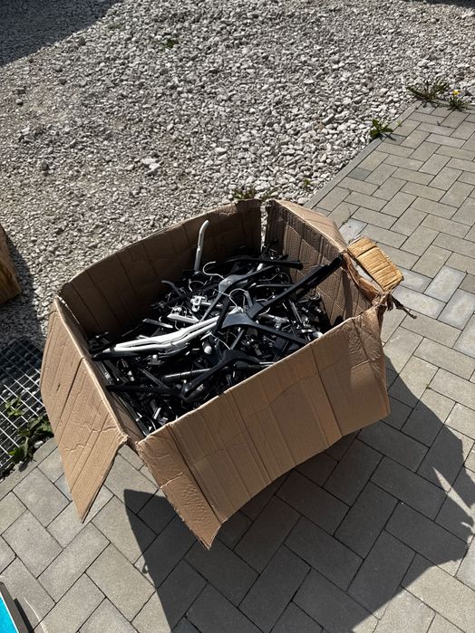 Wieszaki na ubrania mix ok 80 szt