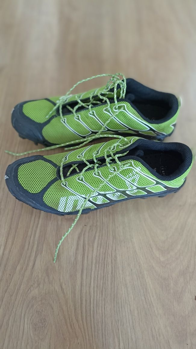 Profesjonalne buty do biegania Inov-8 Bare-Grip 200 rozmiar 38,5