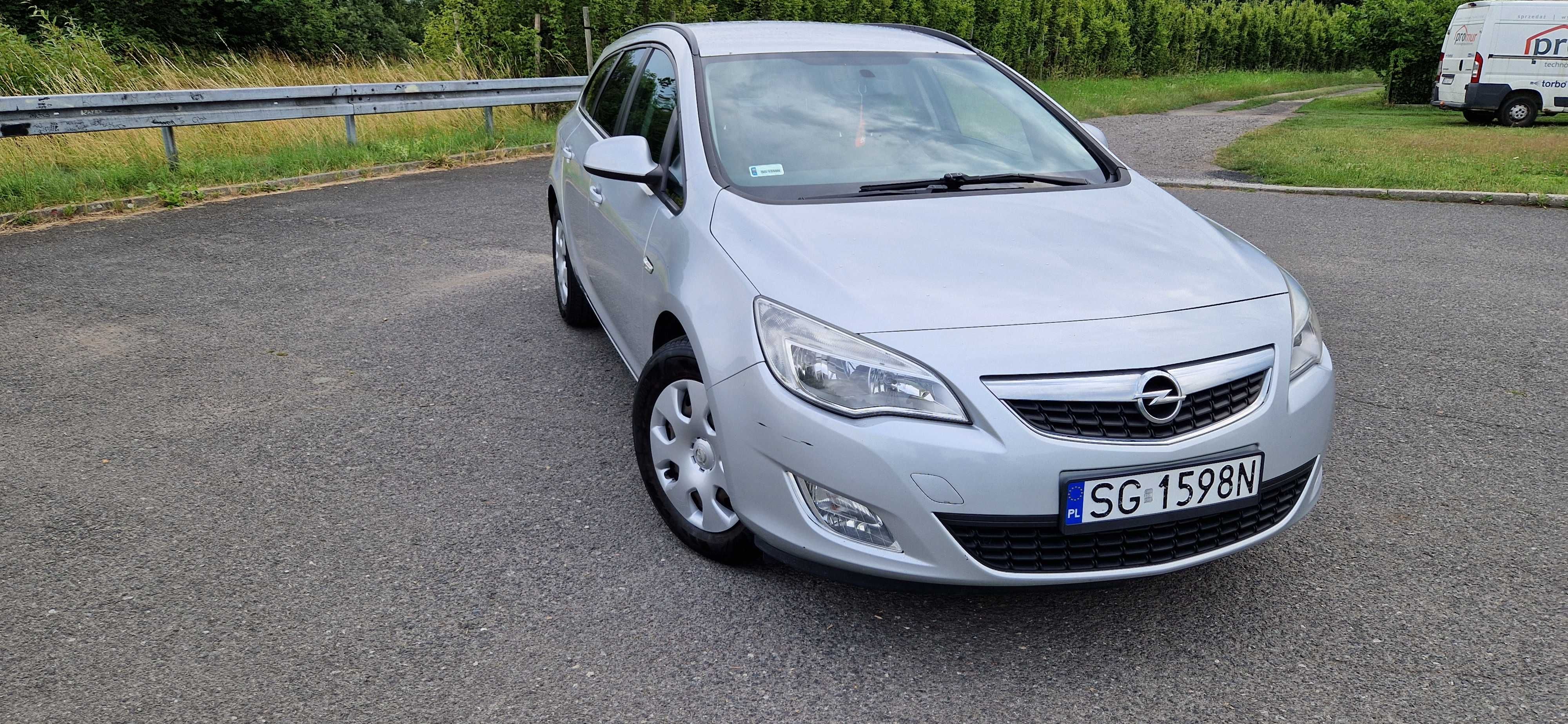 Opel Astra J Sports Tourer 2012 r 1,7 CDTI