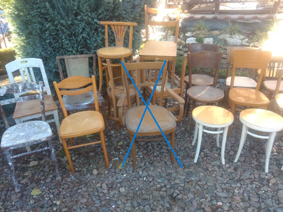 stare, stylowe krzesła drewniane vintage, PRL