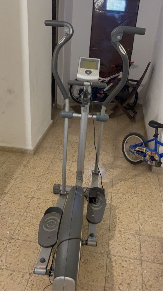 Vendo eliptica com pouco uso