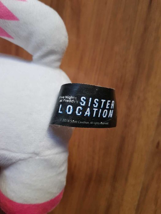 Funtime Foxy Five Nights at Freddy's Sister Location FNAF maskotka