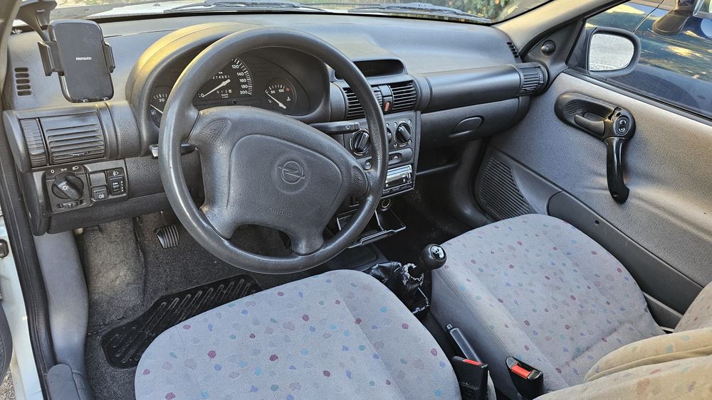 Opel Corsa B 1.7 Diesel comercial bom estado geral 1998 com 275000