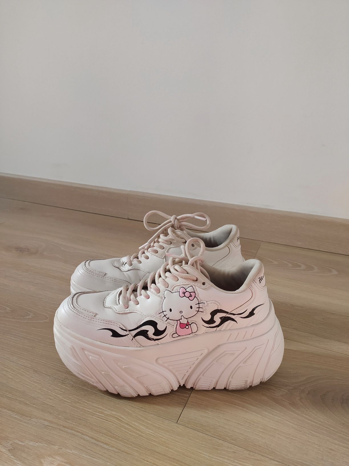 buty hello kitty