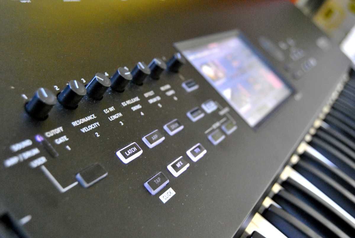 Korg Nautilus. Syntezator Workstation.