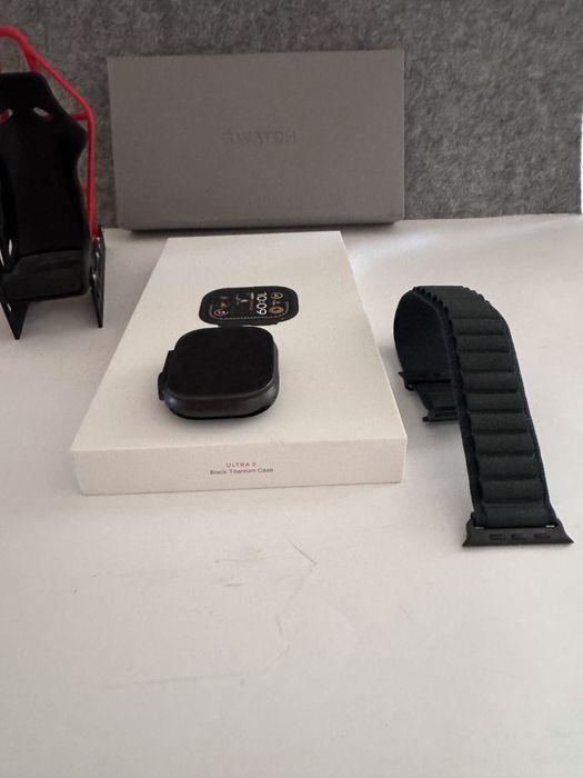 Apple Watch Ultra 2 49MM Black titanium dark green