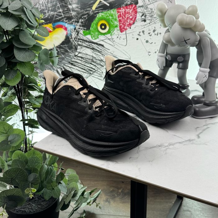 Кросівки Hoka Clifton 9 44 розмір Е6379