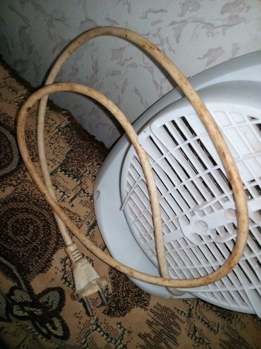 бытовой тепловентилятор (обогреватель) DELFA DHF-1901 2000 Вт дуйка