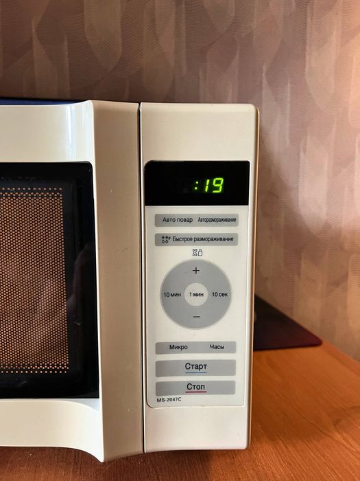 Микроволновка LG, в хорошому стані