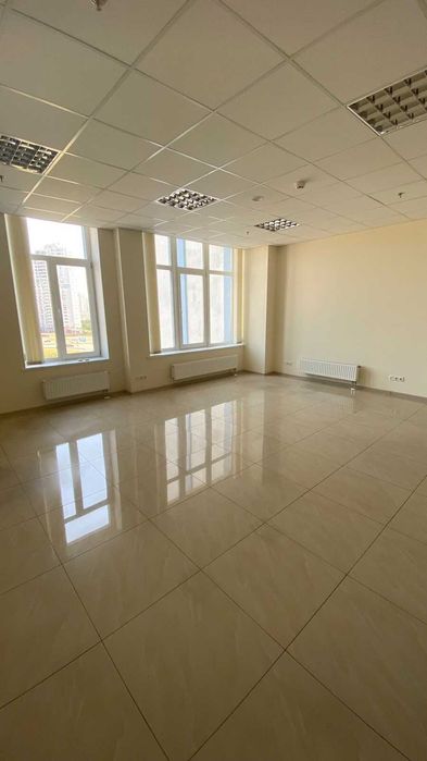 Офис в современном бизнес-центре площадью 100 м2, метро Осокорки Без %