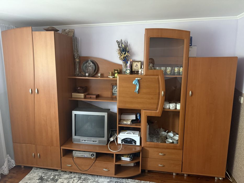 Стінка  користована б/у самовивіз , добра якість