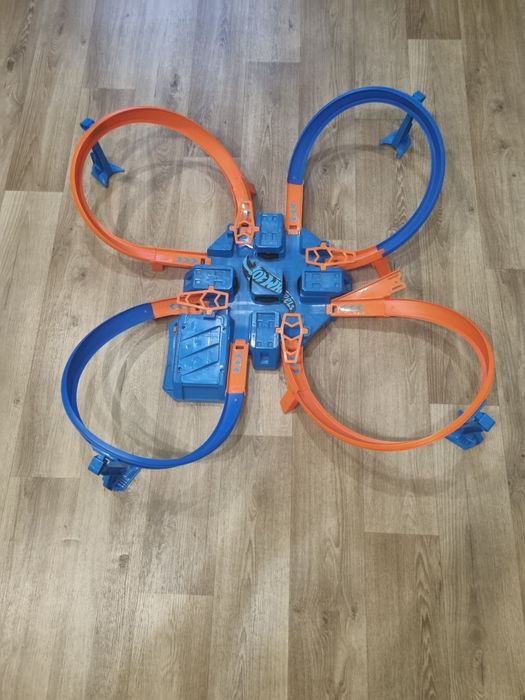 Трек Hot Wheels - Criss Cross Crash / Хот Вілс - Небезпечне перехрестя