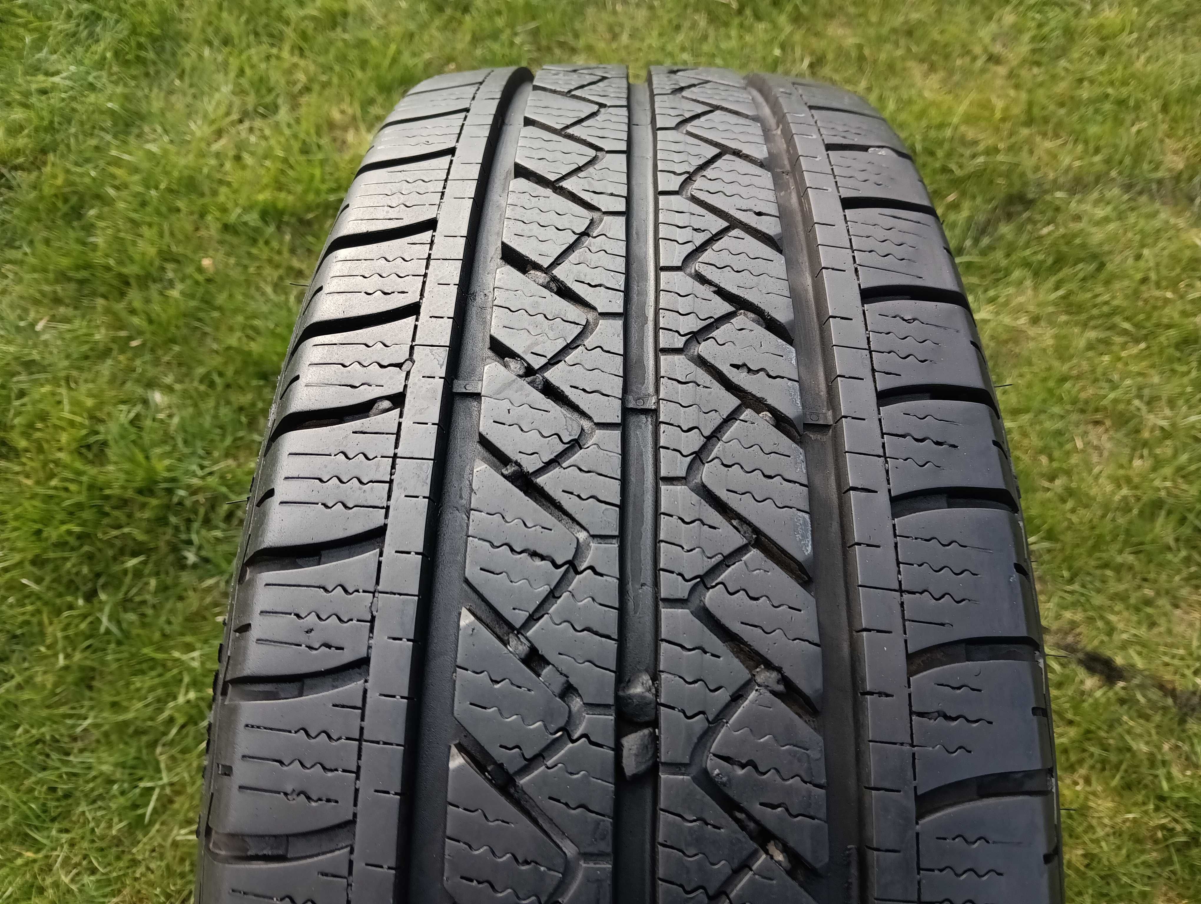 opona 215/65/16C Goodyear Vector 4 seasons Cargo 1 sztuka 8mm 2023