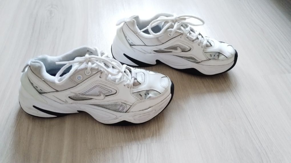 Oryginalne białe buty Nike M2K tekno 39