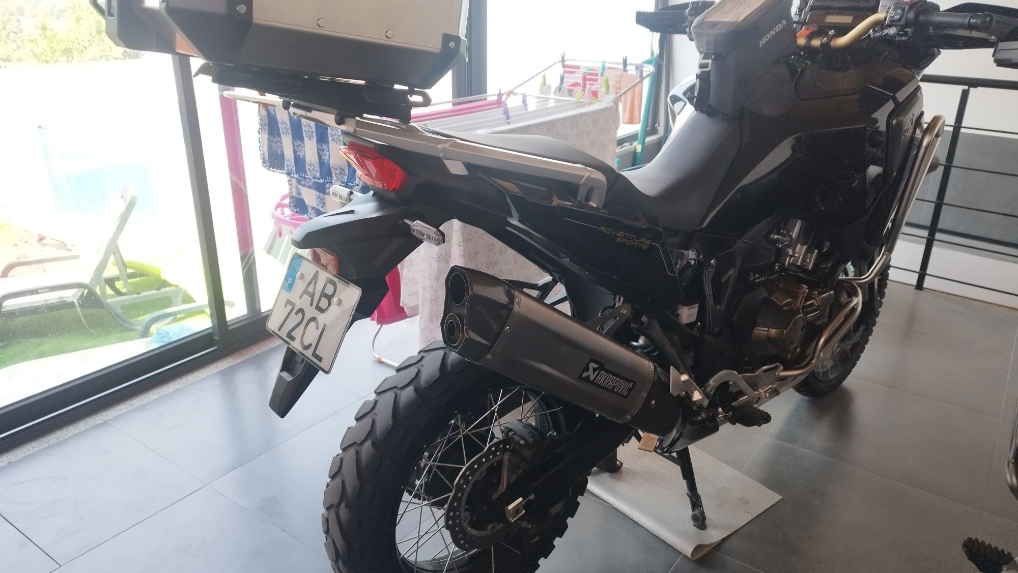 África twin 1100 Adventure Akrapovic
