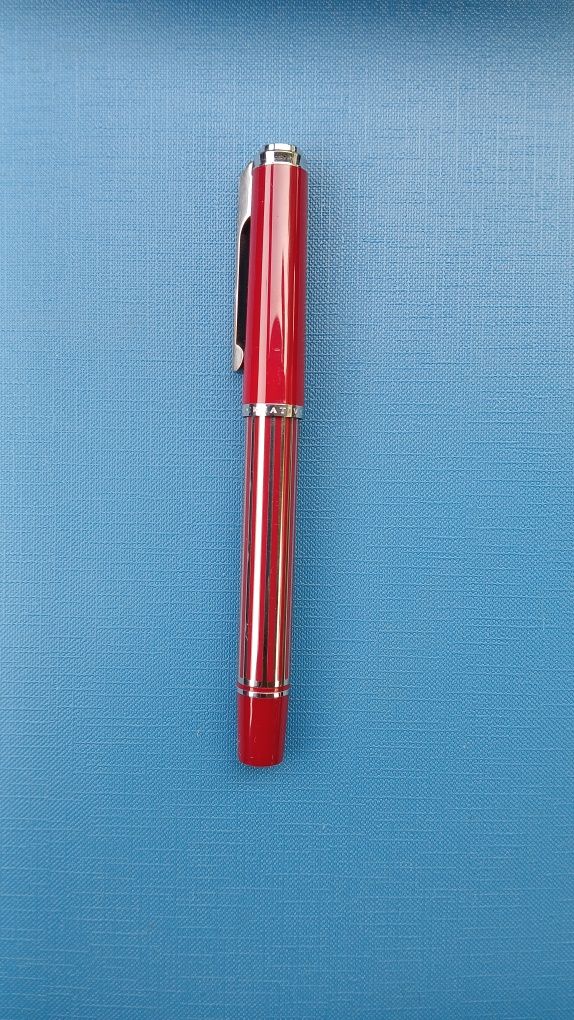 Caneta de tinta permanente como nova - Oferta de portes de envio