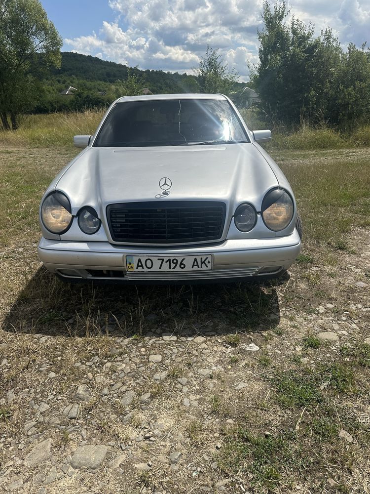 Продам Мерседес w210 2.0бензин