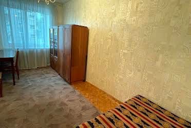 Помощь с жильем помогаем с трудоустройством