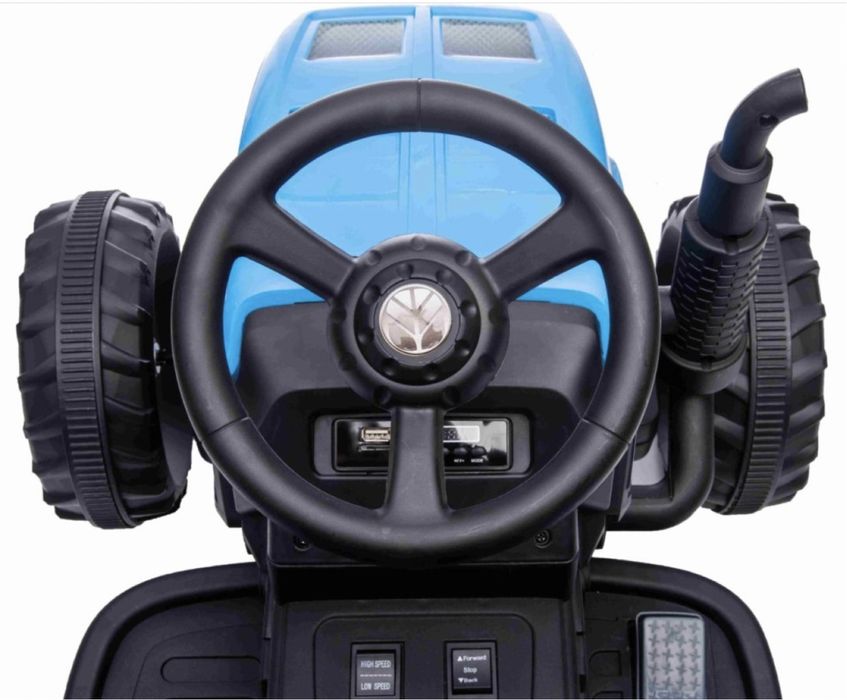 Traktor z Przyczepą New Holland T7