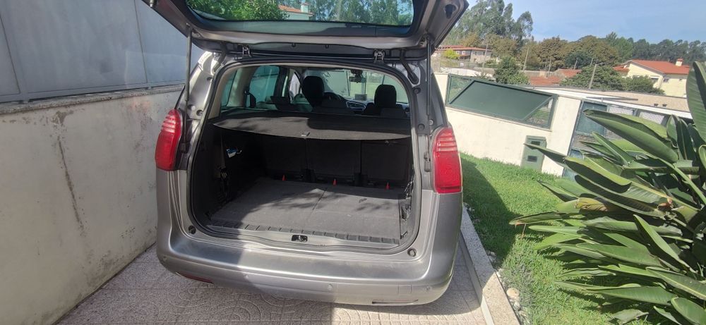 Peugeot 5008 1.6 BlueHdi Automática 7 Lugares