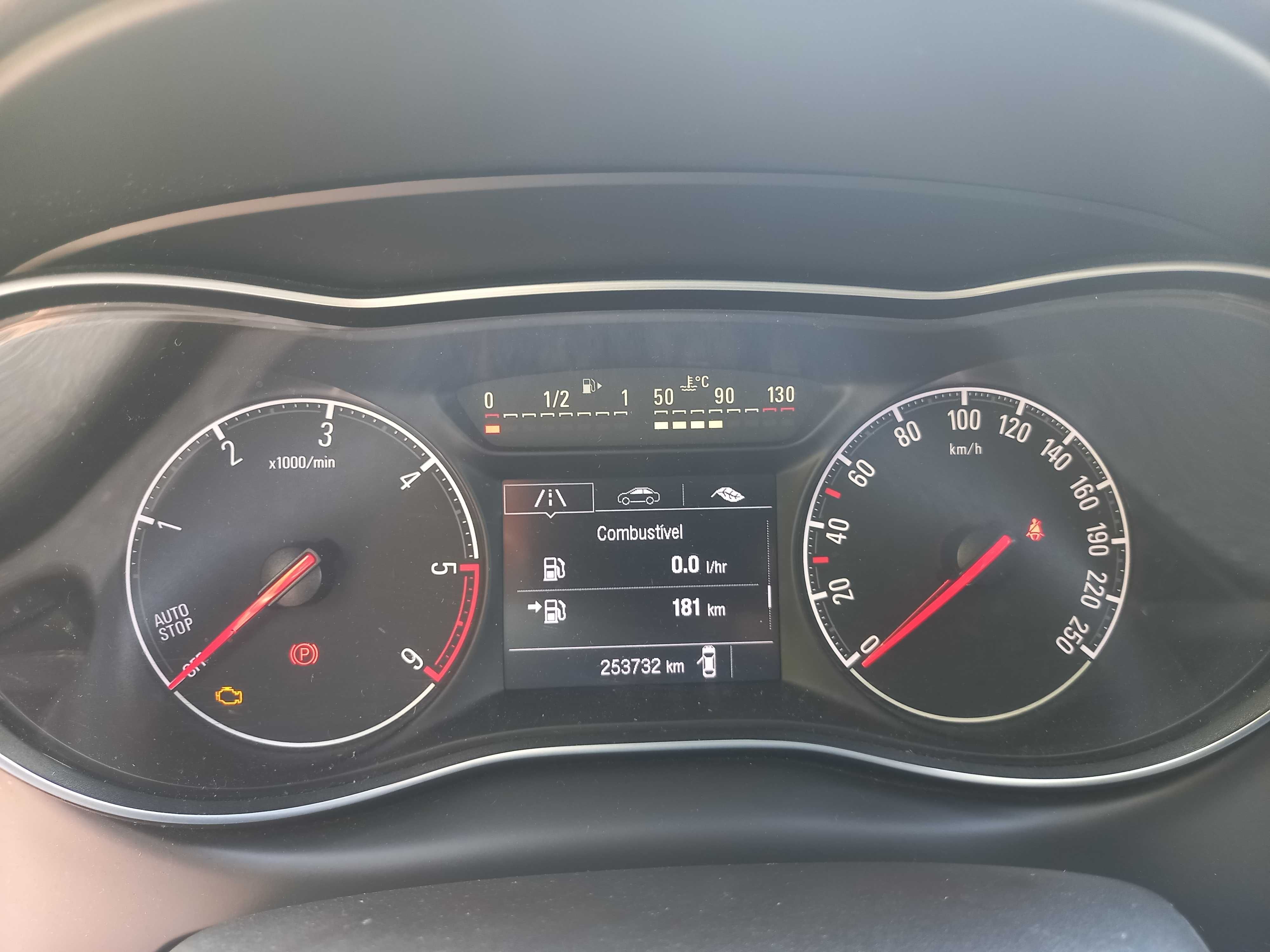 2018 Opel Zafira Tourer - 7 lugares