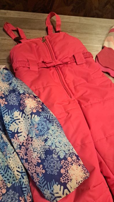 Зимний комбинезон ,шапка шлем,краги,комбез