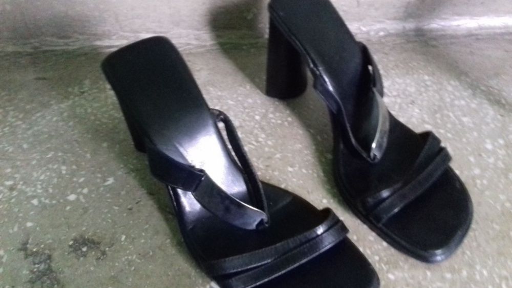 Buty kozaki sandałki klapki